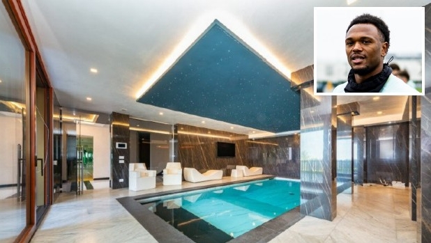 开云官网首页-米体：奥蓬达搬进C罗博格巴住过的别墅 占地1000平米+300平米花园